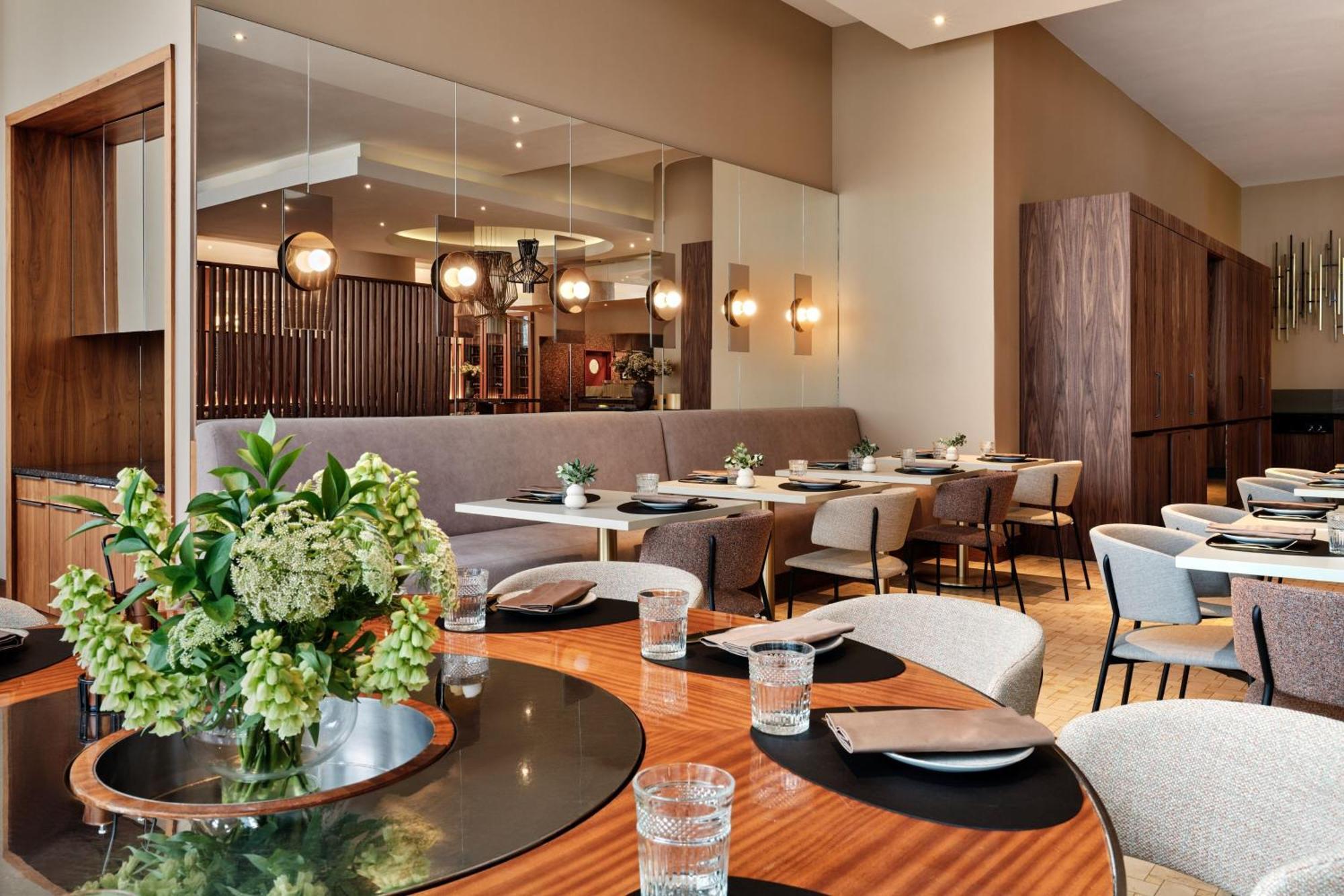 ホテル ザ ウェスティン ワルシャワ エクステリア 写真 The interior of the restaurant
